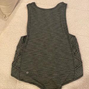 Lululemon tank top